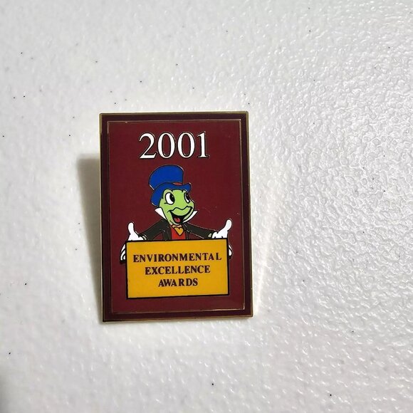 Disney Jiminy Cricket Cast Member Environmental Excellence Award Pin Brooch - Picture 2 of 10